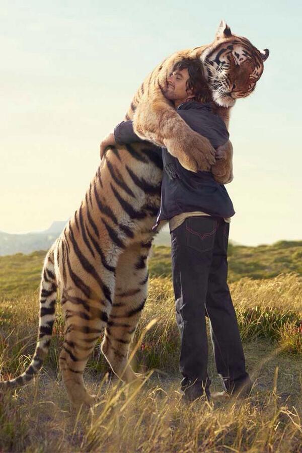 AllOurFeels's tweet photo. Love is blind; friendship closes it's eyes. 🙈 #inspiration http://t.co/tvTm3ew0xV
