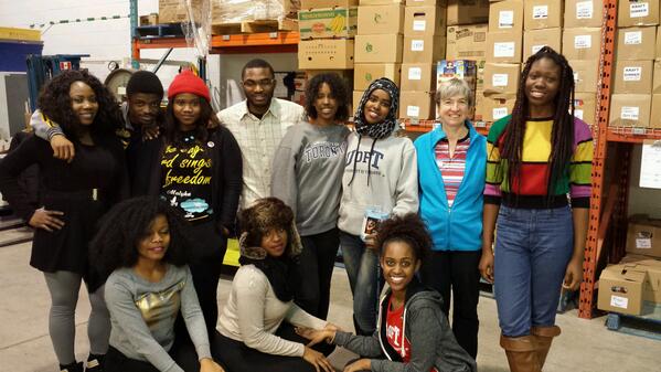 SSAM_UTM's tweet photo. Africa Gives outreach at Eden Community Food Bank was a success! Shoutout to @ecasa_UTM @SSAYork and @ASAYorkU_Keele http://t.co/hBu9EvQRKD