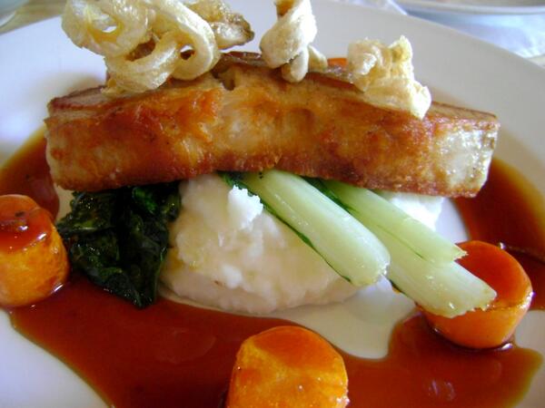 Karoux22's tweet photo. Pork Belly with coconut mash, bok choi from our garden, carrots and Teriyaki jus @Karoux22 with @RyanJosten http://t.co/j7yr5L62or