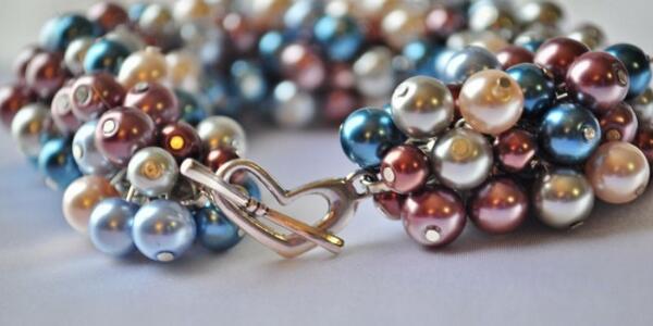 FastFixPhoenix's tweet image. Your favorite #jewelry piece is broken &amp;amp; you need it fixed ASAP... Come see us!