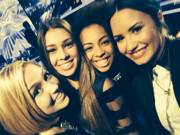 ddlovato's tweet image. I missed these girls!!!! So sweet... (Pun intended... 😏👍) @sweetsuspense 💗💗💗