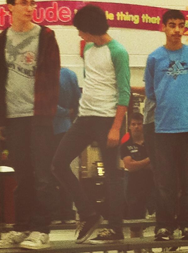 ThrowIntoSpace's tweet image. Lead singer: Brandon Walsh.