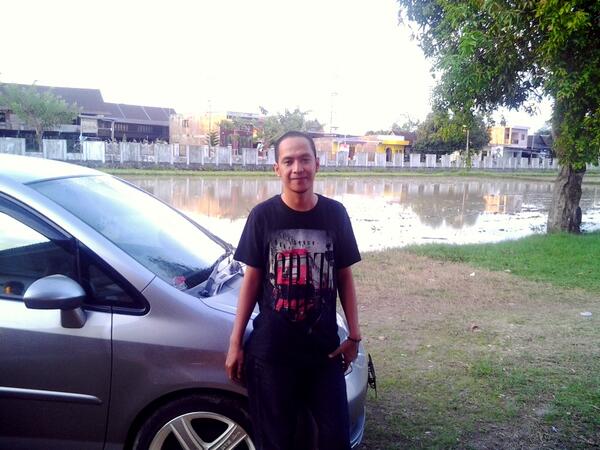 Waone_ewako's tweet photo. Nengokin sawah dulu bareng istri buat ngisi waktu cuti :) http://t.co/dGtSFWgjkQ