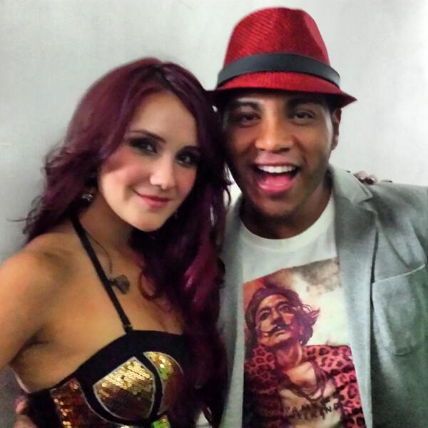SAMOALLSTAR's tweet photo. Me encantó saludarte hermosa. Debo decirte que eres increíble ser humano. Te deseo lo mejor #RBD. @DulceMaria http://t.co/VhwlnEJWor