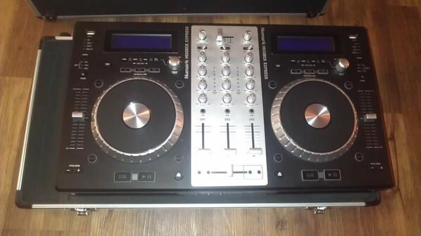 beta_m4x's tweet image. Selling my #Numark #Mixdeck #Express. Had some great times w/ it, but it's time 2 move on. HMU if ur interested.