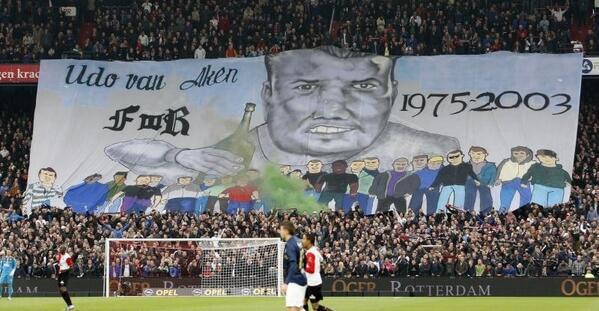 sebaskaal's tweet photo. “@FRwatcher: Vermoorde #Feyenord-fan werd afgelopen zondag op deze manier herdacht 12de minuut. http://t.co/KFjg2AZz23”