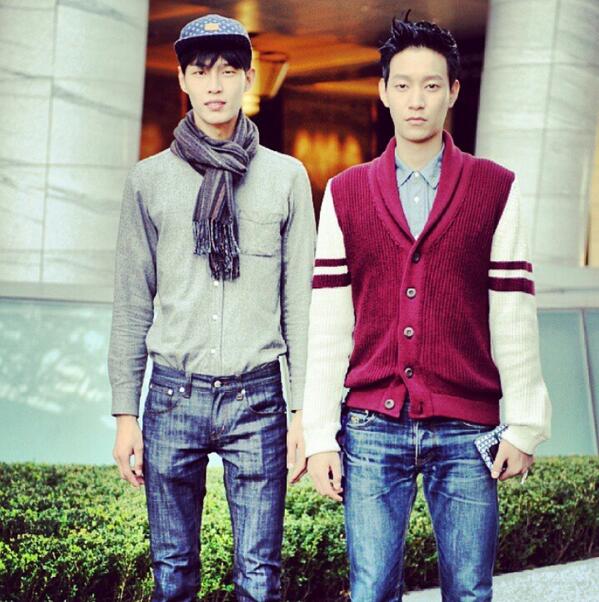 ghkwkql_fancafe's tweet photo. "@cuvismmag: 패션위크의 떠오르는 기대주! 모델 '태은'을 지금 바로 만나보세요! http://t.co/Z90MkS4tzj http://t.co/GpYG8oNkgi" 짧게 화섭오빠얘기나오네요!! http://t.co/AA2eGbFa0R