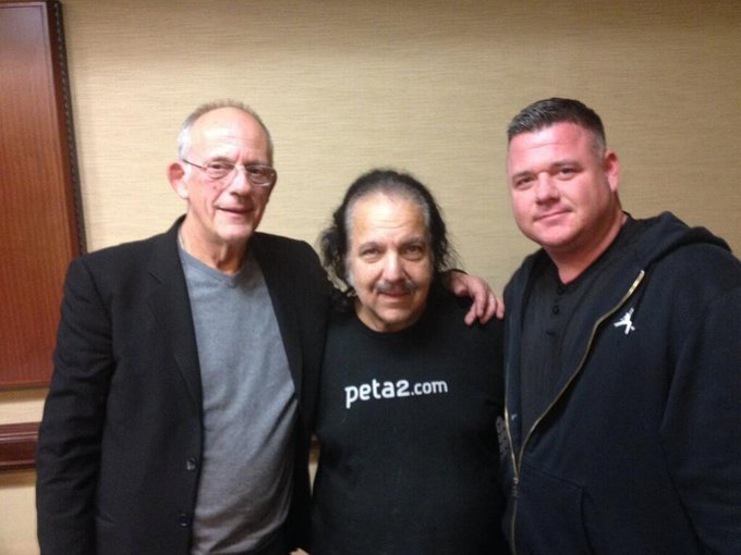 Back to the Future with @lloyd_news Christopher Lloyd in Boston, Good times! http://t.co/CQQ3IwYSEC<a class="tags" target="_blank" title="On Twitter" href="/?out=eyJ0eXAiOiJKV1QiLCJhbGciOiJIUzUxMiJ9.eyJpYXQiOjE3MTk3MDI5MTUsImlzcyI6InR3cG9ybnN0YXJzLmNvbSIsIm5iZiI6MTcxOTcwMjkxNSwiZXhwIjoxNzUxMjM4OTE1LCJyZWRpcmVjdF91cmwiOiJodHRwczovL3R3aXR0ZXIuY29tL2xsb3lkX25ld3MifQ.KNRUiU26NNWs4kCaTdITA5EW_hLNgbBtcXaNX7N8pDd88_aHYl51hDytHjh-sChl7H3574r-m_k3LOxj9ONmMw">@lloyd_news</a><a href="/tag/stupidquestionsforthejudge"class="tags"><span>#stupidquestionsforthejudge</span></a>