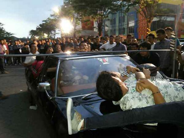 Carlimbo by holden independent.. mantap..