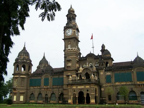TravelAddA's tweet image. Shalini Palace, #Kolhapur, #Maharashtra, #India
