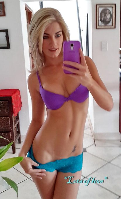 Selfie 4 u* Pls vote 4 me &amp; check out my BTS videos ;) http://t.co/a6hYPk26d1 https://t.co/4SMb1OdwLY<a href="/tag/mondayblues"class="tags"><span>#mondayblues</span></a>