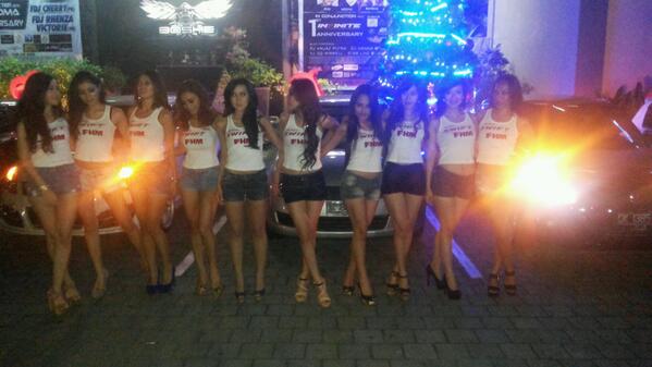 We're here at <a href="/BOSHEVVIPbali/">BOSHE BALI</a>! Come and spend your thursday night dancing w/ FHM Girls. #AllNewSwiftFHM100SexiestWomen