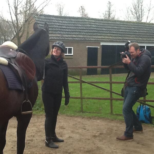 Mooie foto's v @MaartenHuisman @Tanja_Abbas goed toeven op jullie erf! #Nooitgedacht: WhyNot&amp;I in de #DeHoefslag.