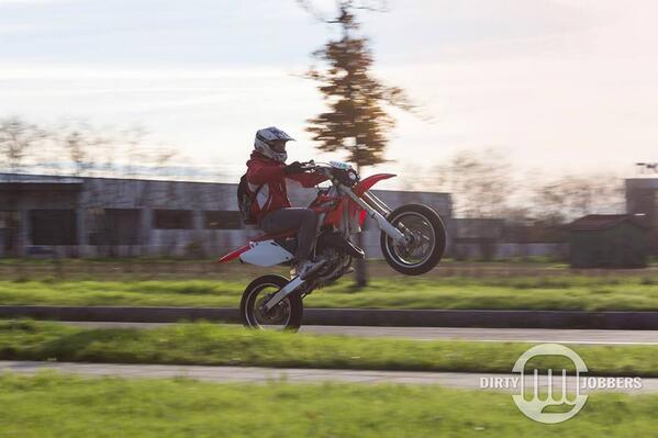 Wheelie pic!
Nice one guys!
#RIDEALLDAY
RT <a href="/DirtyJobbers/">Dirty Jobbers</a>: Red Power!!! only for honda lovers!!! #BRAAAP <a href="/Pimpstarlife/">Pimpstarlife</a>