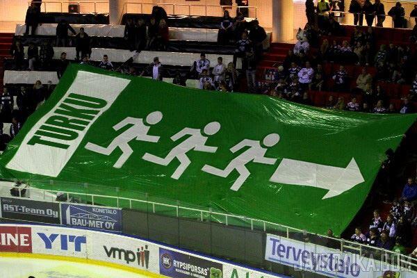 Melko hienoa reagointia RB:n suunnalta! #HCTPS #kuittivihko #Liiga RT <a href="/raumamboja/">Raumam Boja</a>: <a href="/TPSkannattajat/">TPS-kannattajat</a> <a href="/HCTPS/">HC TPS</a>