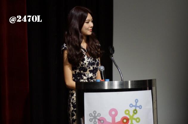[PIC][05-12-2013]Hình ảnh từ "2013 Women's Film Festival" của MC SooYoung vào tối nay BauSzLrCAAAq7_B