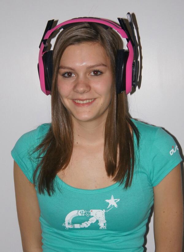 MaximeMXM's tweet image. Thanks to @ASTROGaming for helping our team out. Shirts and A40's &amp;lt;3