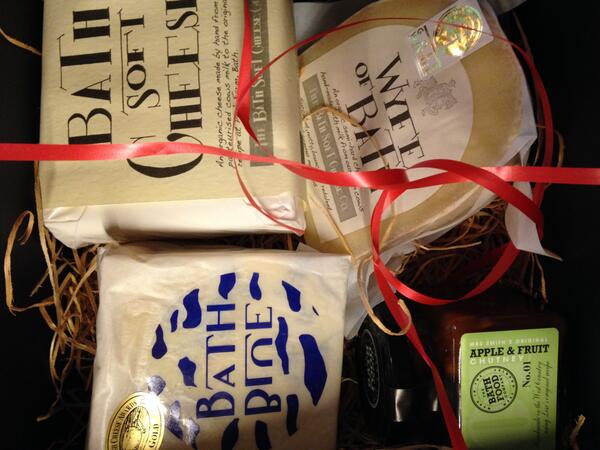 thegrape_vine's tweet photo. Thanks to @_graphicks for my wonderful gift of Cheeses! These will go well with some wine over xmas. @BathSoftCheese http://t.co/xwVVaTm1xj