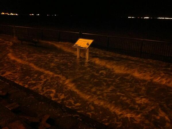 Scene in Victoria Dock in Hull - this is normally a pavement  via <a href="/RadioHumberside/">BBC Humberside</a> #UKstorm