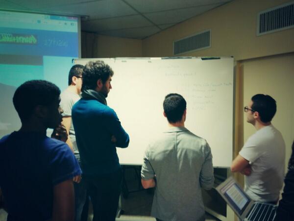 EatDrinkCodeRep's tweet image. En pleine phase de réflexion... #nuitinfo