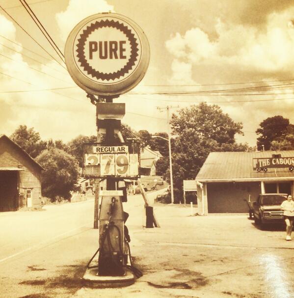 EthanolFreeGas's tweet photo. Vintage Pure, still pumping! #ethanolfree http://t.co/ZPRb5nUllH