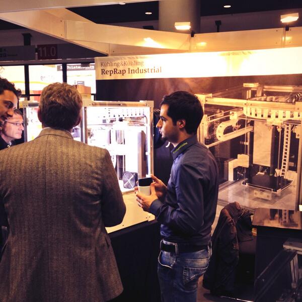 kuehlingcompany's tweet image. Recharging for the last day of #Euromold tomorrow - printing some new vocal cords over night #justincase #soarthroat