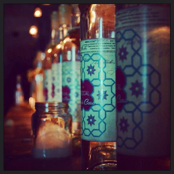 grillerio's tweet photo. Jueves mezcalero con un @mezcaldelacasa http://t.co/RoR27xuZkK