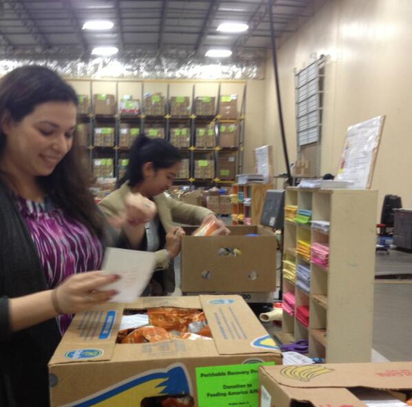 SISolutionsLLC's tweet photo. Two of our volunteers at #ACFB this morning, all smiles. feel so blessed. Thank you to those giving to food banks http://t.co/ikk53D2Zgr