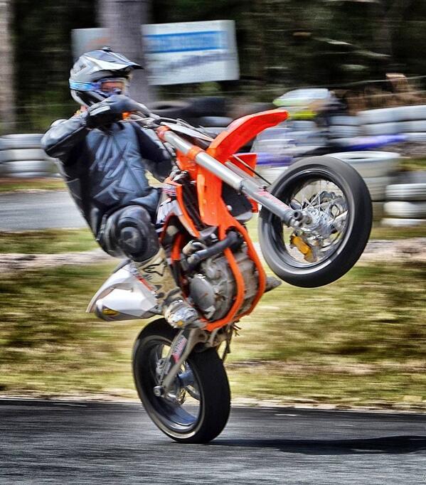 Friday at last! #tfif #wheelie #supermotoaustralia #smma