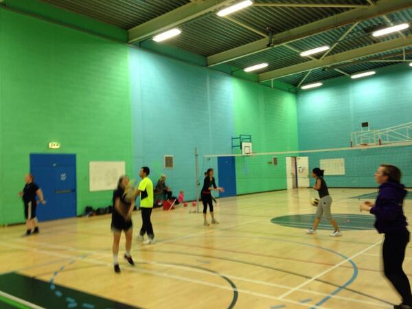 USGirlsMK's tweet photo. Practicing there digs.. Got some natural volleyball players! #giveitago #welldone #gogirls http://t.co/ESPdg1zsxt