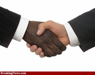 JnrTeddy's tweet photo. Let unite as south africans#Umuntu_Ngumuntu_Ngabantu.#Rip 2 da Man and the king of peace'Nelson Mandela'#MowninMzansi http://t.co/jvQ5yTJOw5