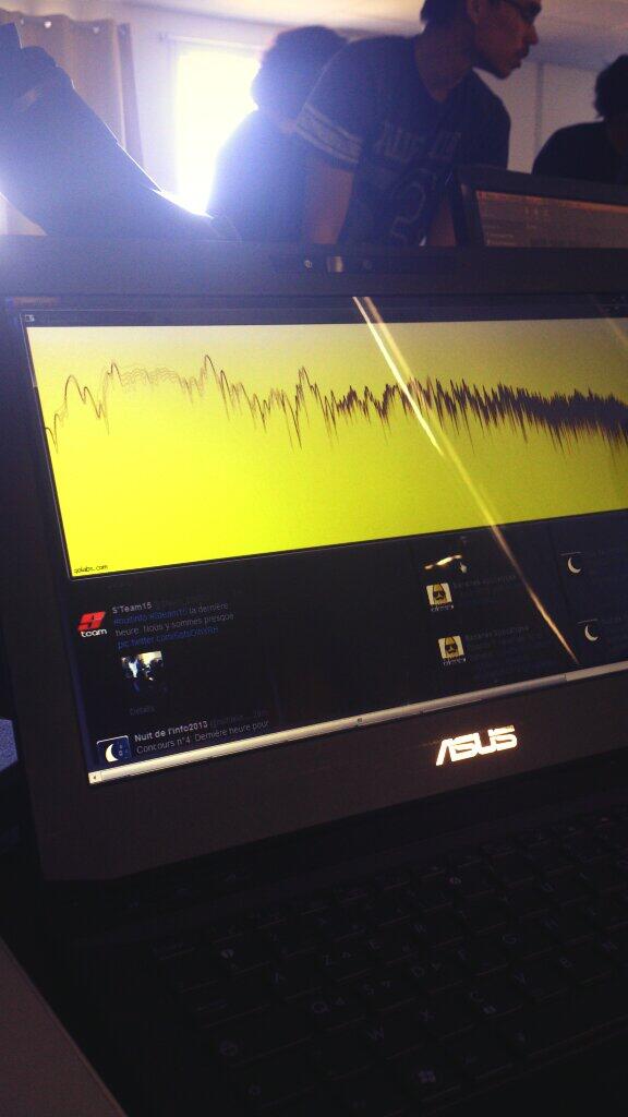 STIM_GOS14's tweet photo. Détente en musique, mais plus assez de force pour le #concoursnuitinfo4 #nuitinfo http://t.co/abSYlCddgj