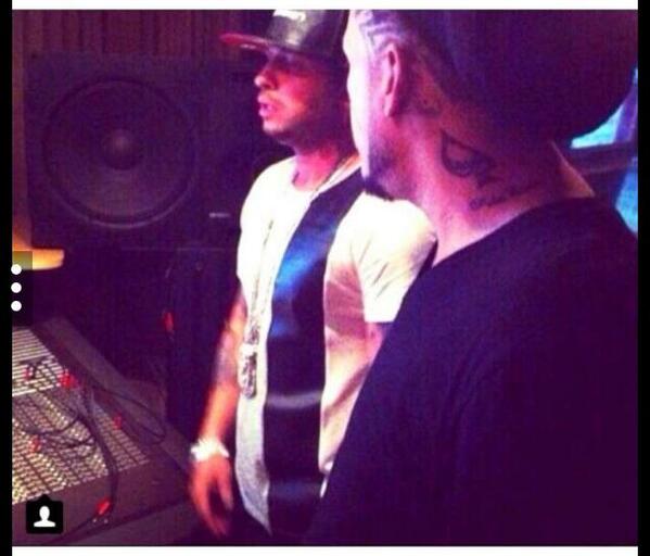 FrasesdeTempo's tweet photo. El Tweet 1000 y les dejo esto @POLAKAN &amp; T.E.M.P.O En el estudio... #FREEMUSIC #TEMPOISBACK http://t.co/HEE8CMKiVK