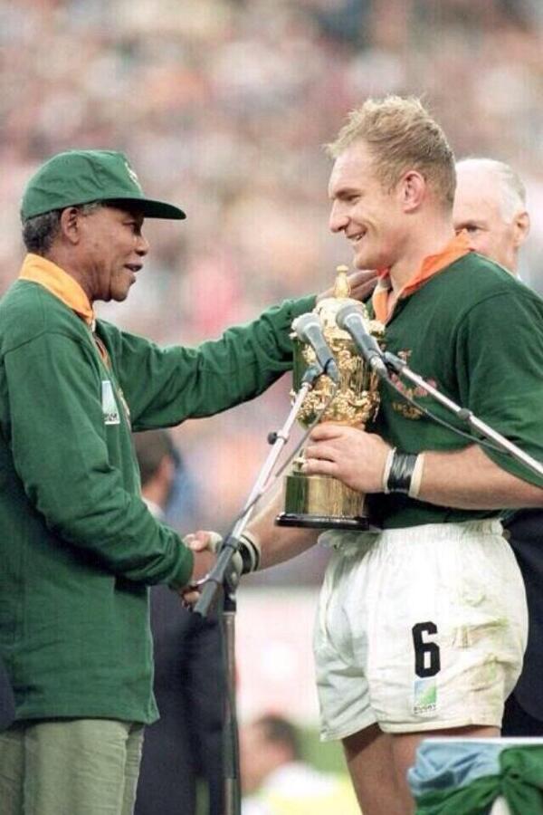RugbyGrlProbs's tweet photo. R.I.P Nelson Mandela, truly and inspiration to all of us ❤️ http://t.co/9dJmOcWUKF