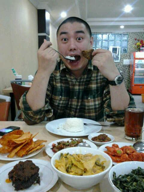 Makan Pagi setelah #TheMerryRianaShow