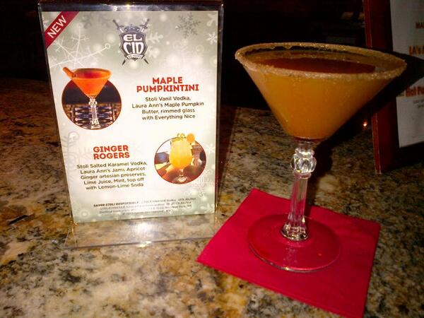 StoliLA's tweet photo. #ElCidLA #Silverlake awesome holiday cocktails, try the Maple #Pumpkini @Stoli Vanil #Vodka #LauraAnnasjams http://t.co/TCf03Ci6iD