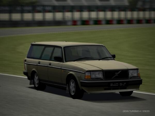 ultrabrilliant's tweet photo. You can do anything in a video game. Be anything. The only limit is your imagination. http://t.co/i4aTaQ4OqR