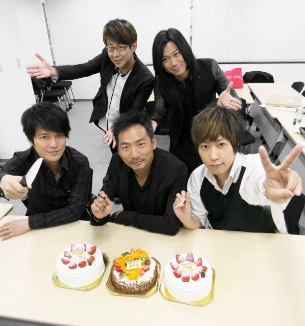Mayday Ashin 誕生日お祝いしてくれて ありがとうございます 11 28 にモンスターさん 12 6はアシンさん 12 11はストーンさんが誕生日 3つのケーキでお祝いさせて頂きました 皆さんおめでとうございます Mayday五月天 Http T Co Dighaxuknp