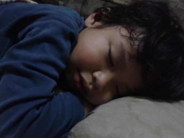 edabunny's tweet photo. Saranghae ini budak korea.. Demam sket @irwanargh http://t.co/89LFHsjQAT