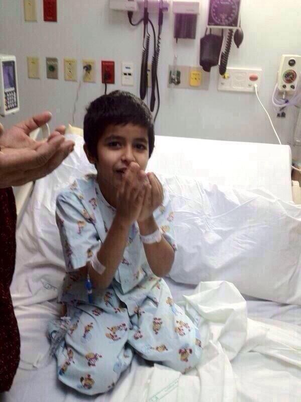 TAQSEET_HAIL's tweet photo. "عبدالرحمن الشمري"
الحاله:سرطان ب الدم
المطلوب:رتويت ولك الأجرمن الله وآدعواله ب الشفاءلآننا في يوم فيه ساعه استجابه. http://t.co/eI0svtI3Rd