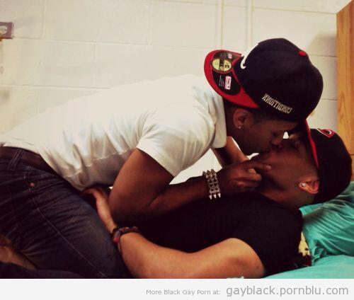 GayBlackPB's tweet photo. #gay #porn #black #ebony #gayporn #gaynude #selfie #xxx #dicks #nakedmen #sexyaf http://t.co/lTUULHlwsy http://t.co/a4A7sm6Kdx