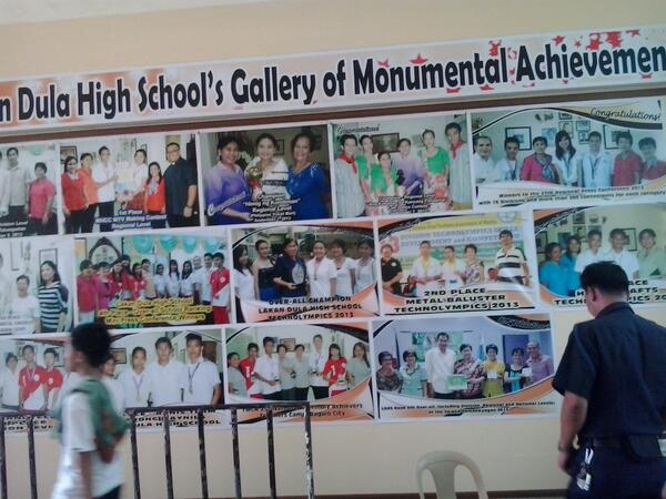 _AltoArcadevere's tweet photo. 8:41pm
at the gate of @deped_LDHS 
#DiaryniGaloSaLakan = http://t.co/ebq3hOOhtj