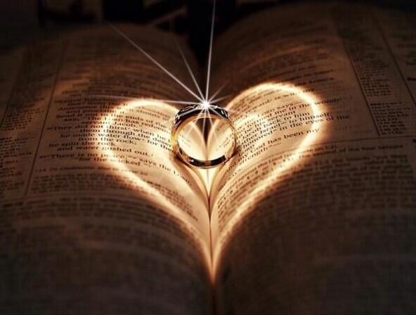 恋の法則 指輪の恋のジンクス 女性は18歳になったらシルバーリング 19歳になったらゴールドリング 歳になったらプラチナリング をつけると幸せになれる Http T Co Glpwd5tbpd