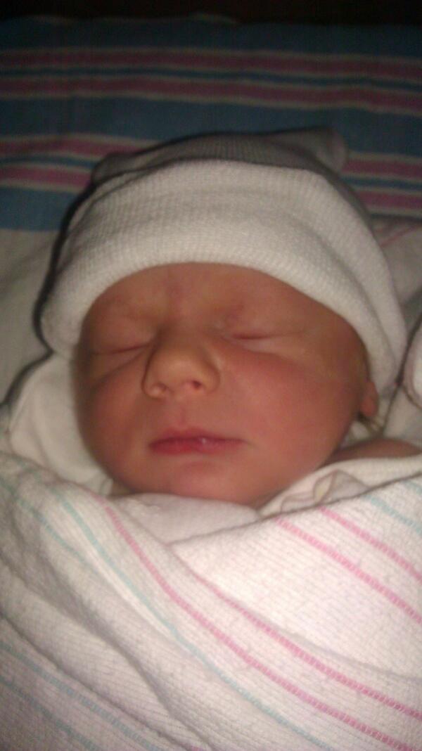 SweetBabyDillon's tweet photo. Just hanging out in the room with Mama Jenn Jenn and Daddy.  #IlovemyMommy http://t.co/lQWe2fXv1d