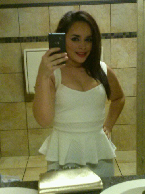 #selfie #dressedup http://t.co/TGLwrTcMAy<a href="/tag/selfie"class="tags">#selfie</a><a href="/tag/dressedup"class="tags">#dressedup</a>