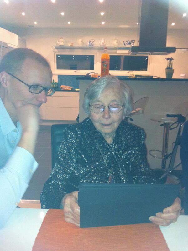 murbeck's tweet image. In memorial of Ellen my mothers aunt who became 99 years old, she stayed open until the end #tablet #IT #longlife