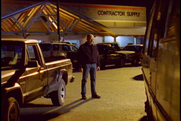 BreakingBadMega's tweet image. Todo apunta a que Walt volverá a las pistas y listo para matar vimeo.com/82232032 #Walterrenace