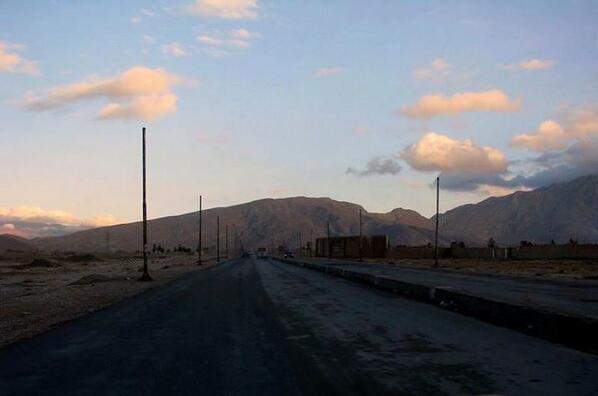 HyperboreanWulf's tweet photo. La belle au bois dormant de #Quetta 
(The sleeping beauty of Quetta).
The mountain that look like a girl is sleeping. http://t.co/YRIoEBibow