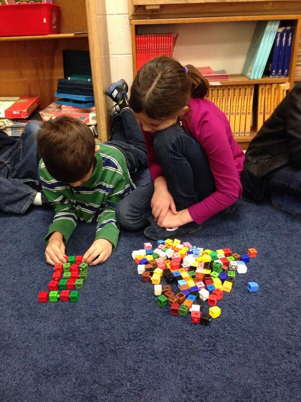 class_32's tweet photo. Making groups with link-cubes helps us with multiplication http://t.co/DyA7QMfy4J