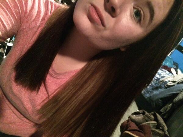 stephieeezane's tweet image. Dark hair is back (:  #reddishbrown #blondeunderneath #inlove